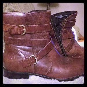Born leather boots
